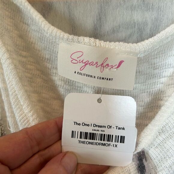 NWT SUGARFOX The One I Dream Of tank oatmeal/animal Hi-Lo Handkerchief Tank 1X - Picture 2 of 6